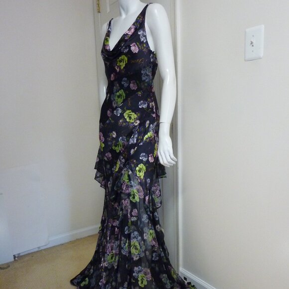 Cinq a Sept Midnight Floral Bloom Isla Gown - Picture 9 of 13